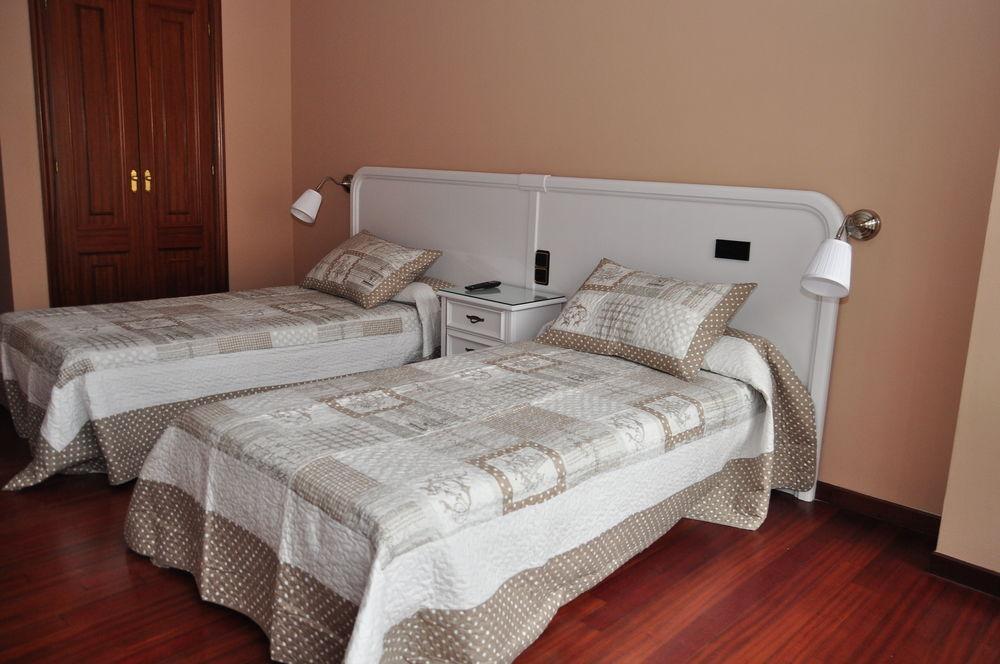 Hostal La Frontera Φερόλ Εξωτερικό φωτογραφία