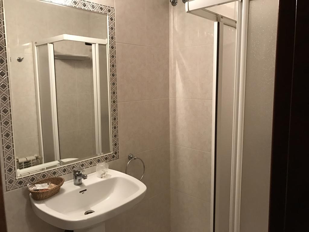 Hostal La Frontera Φερόλ Εξωτερικό φωτογραφία